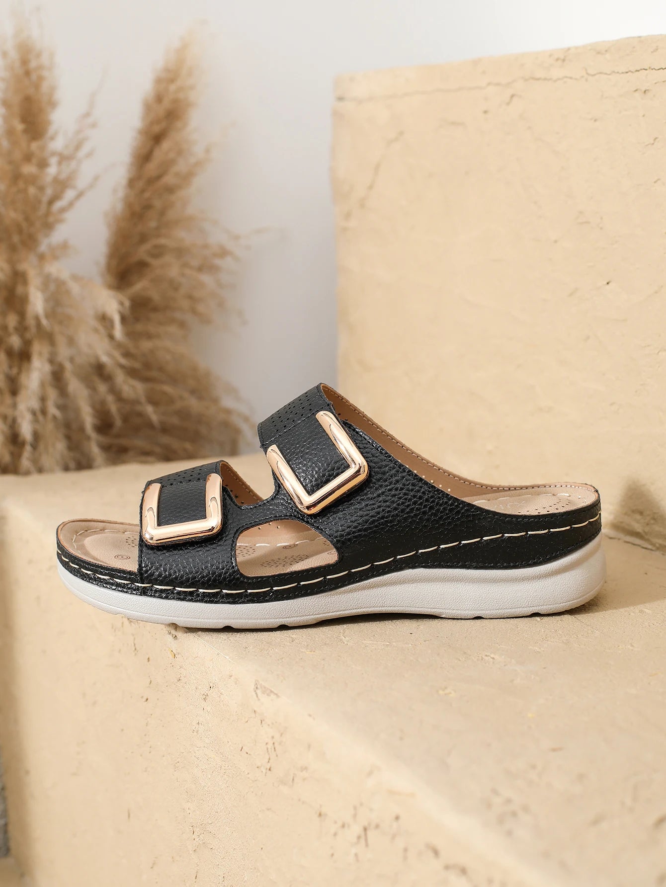 Women’s Casual Flower Hollow Wedge Beach Sandals