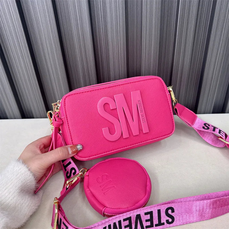Fashionable Camera Bag with Wide Shoulder Strap for Every Occasion