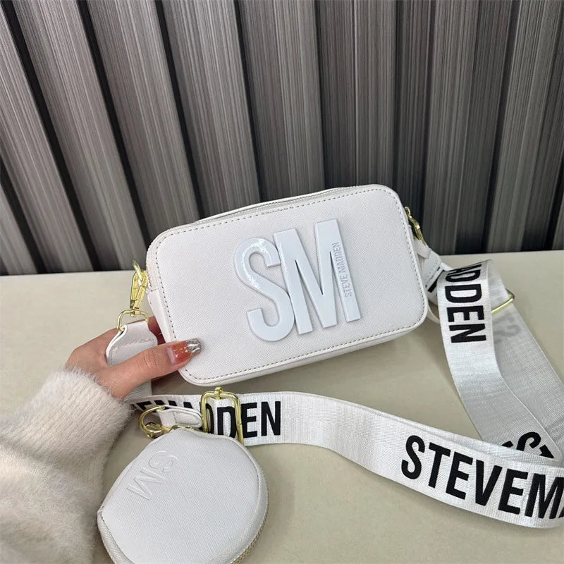 Fashionable Camera Bag with Wide Shoulder Strap for Every Occasion