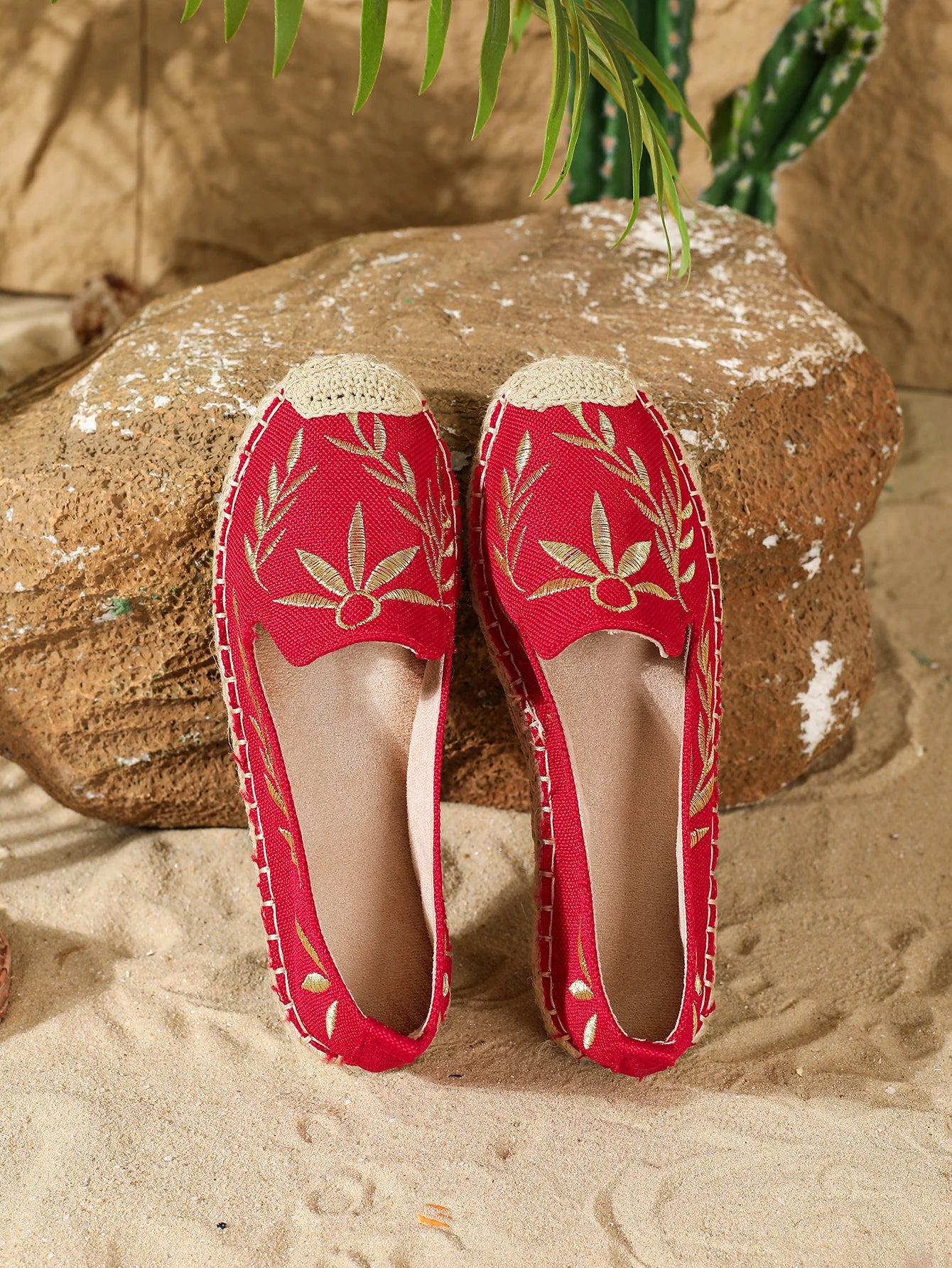 Womens Round Toe Flat Cap Toe Slip On Leather Espadrilles