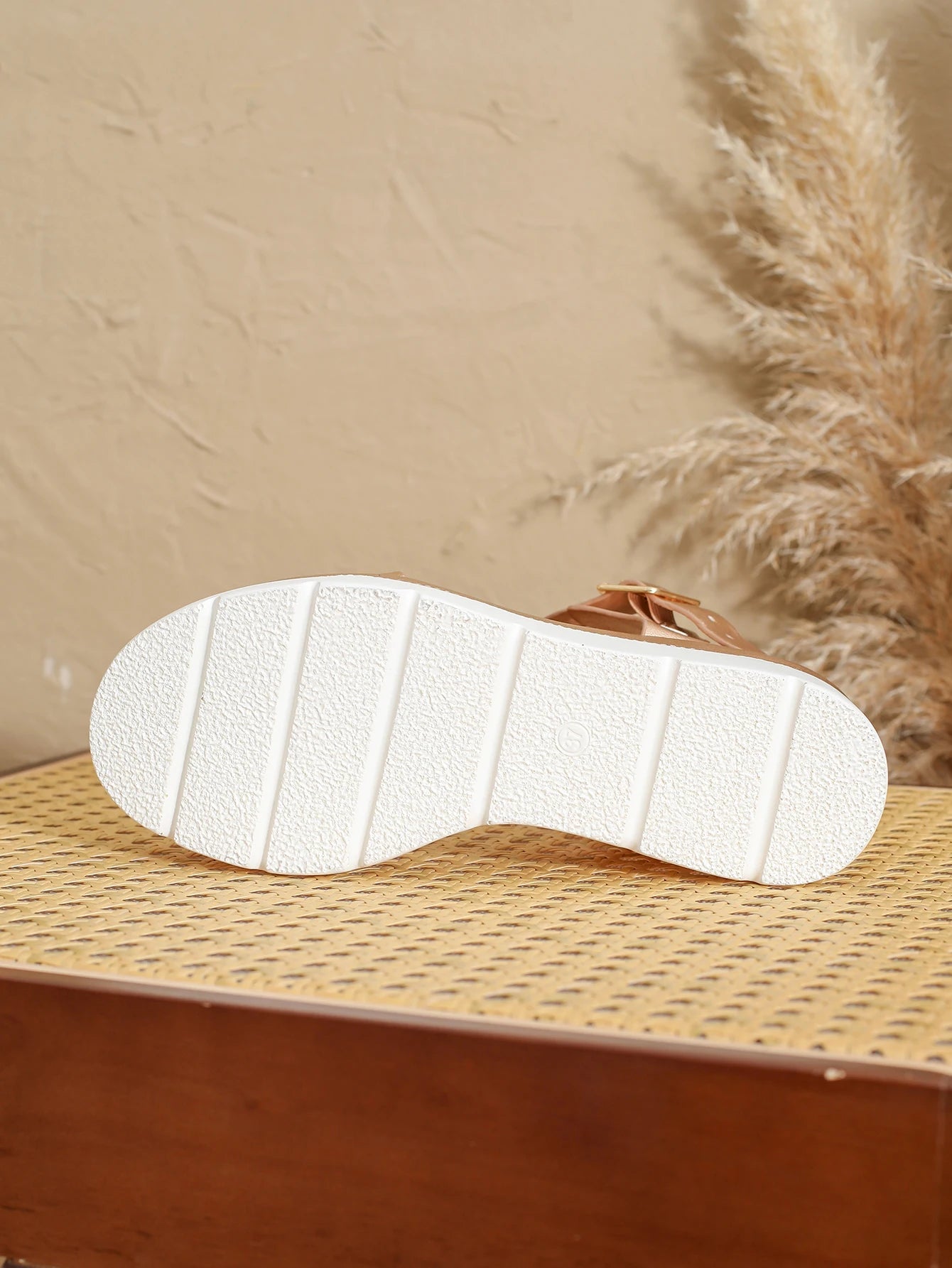 Versatile Comfortable Thick Bottom Slope Heel Sandals